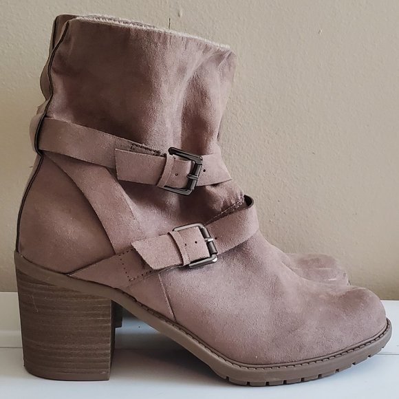 Target Shoes - Light Brown Fall Faux Suede Buckle Booties (Size 9)